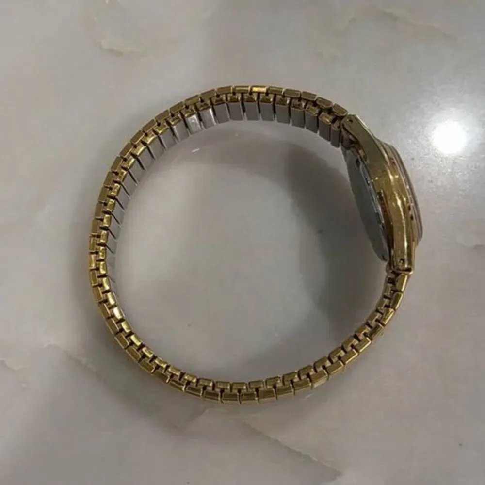 Vintage Pulsar Quartz Gold-Tone Women's Watch Champagne Dial Date Expansion Band